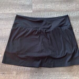 EUC Women’s Athlux Black Skort - 2X